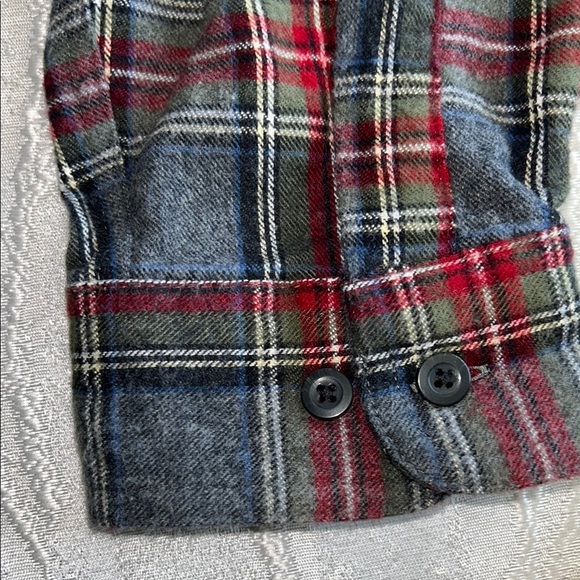 L.L. Bean Men's Casual Plaid Shirt - Red and Black - Picture 8 of 11